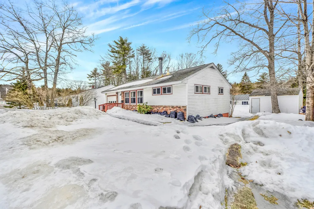 66 Hicks Road Augusta ME 04330