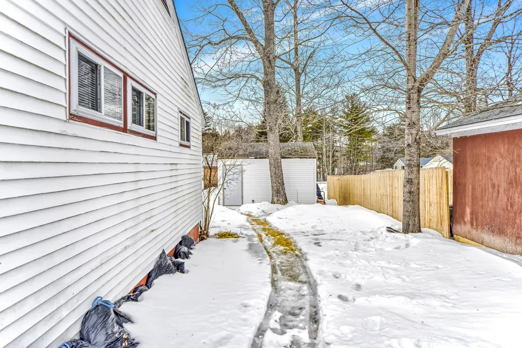 66 Hicks Road Augusta ME 04330