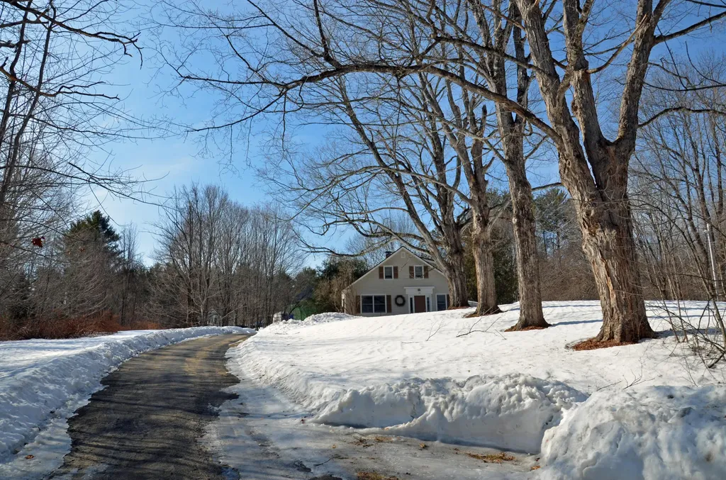 26 Country Club Road Norway ME 04268
