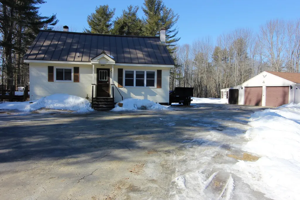 719 Wiscasset Road Pittston ME 04345