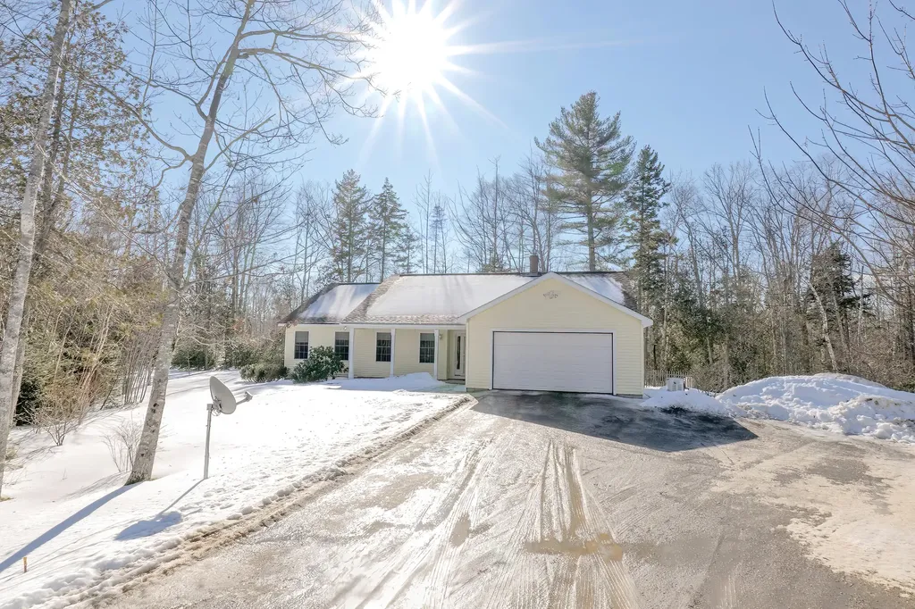 3 Stonehedge Drive Northport ME 04849