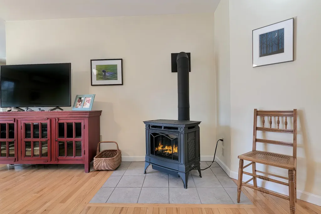 3 Stonehedge Drive Northport ME 04849