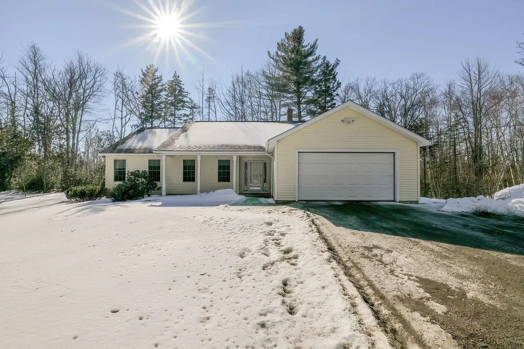 3 Stonehedge Drive Northport ME 04849