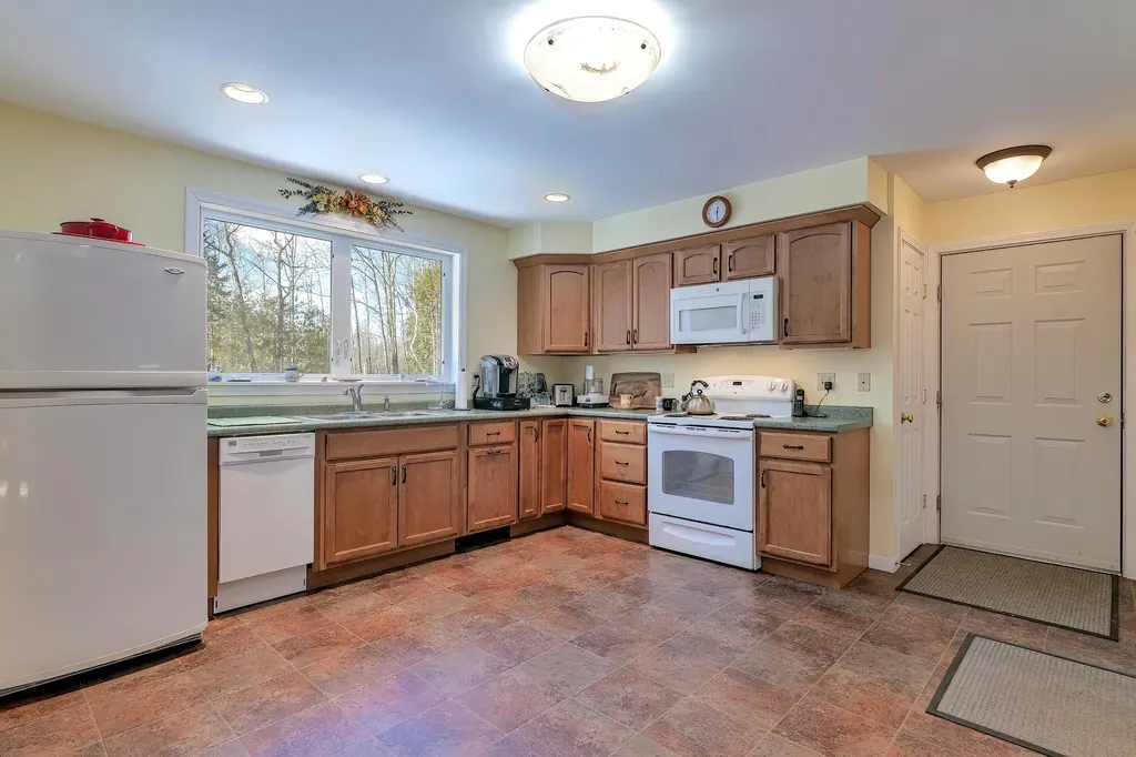 3 Stonehedge Drive Northport ME 04849