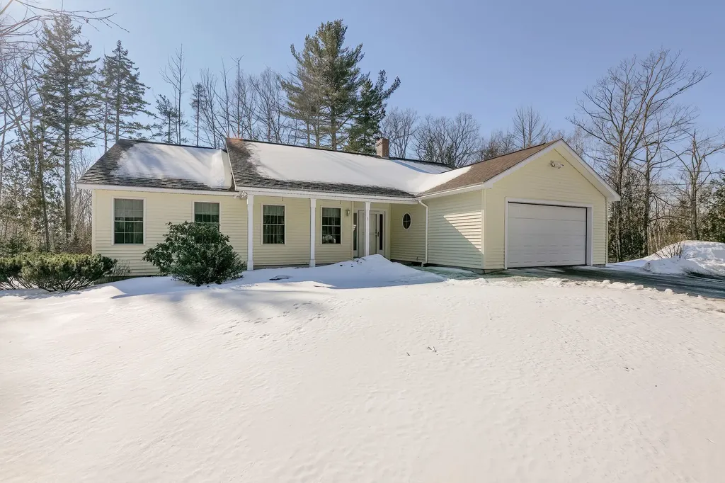 3 Stonehedge Drive Northport ME 04849