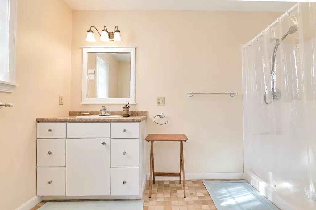 3 Stonehedge Drive Northport ME 04849