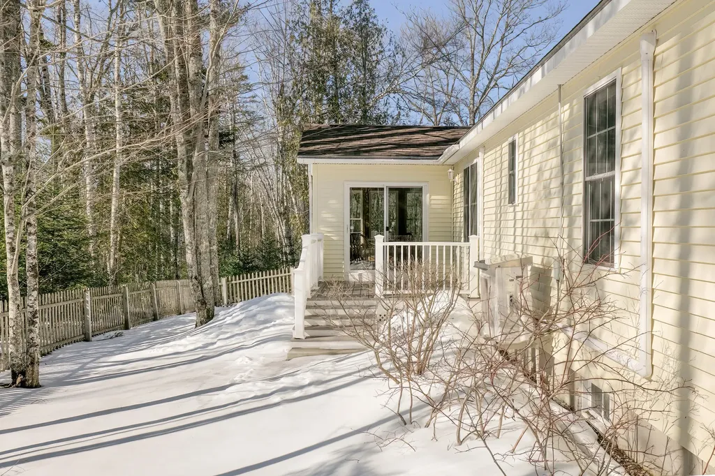 3 Stonehedge Drive Northport ME 04849
