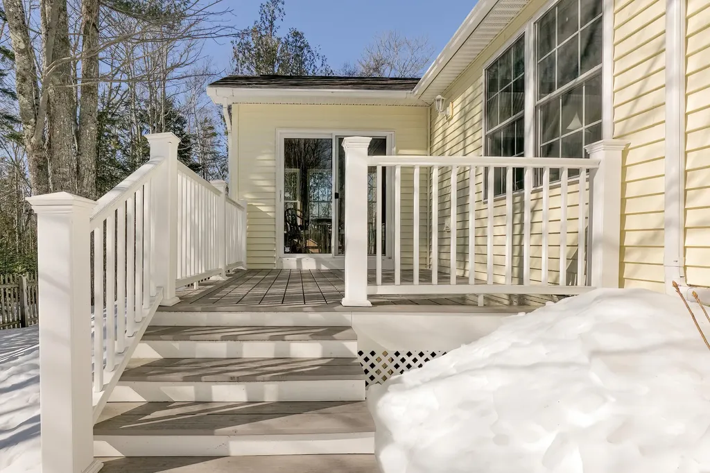 3 Stonehedge Drive Northport ME 04849