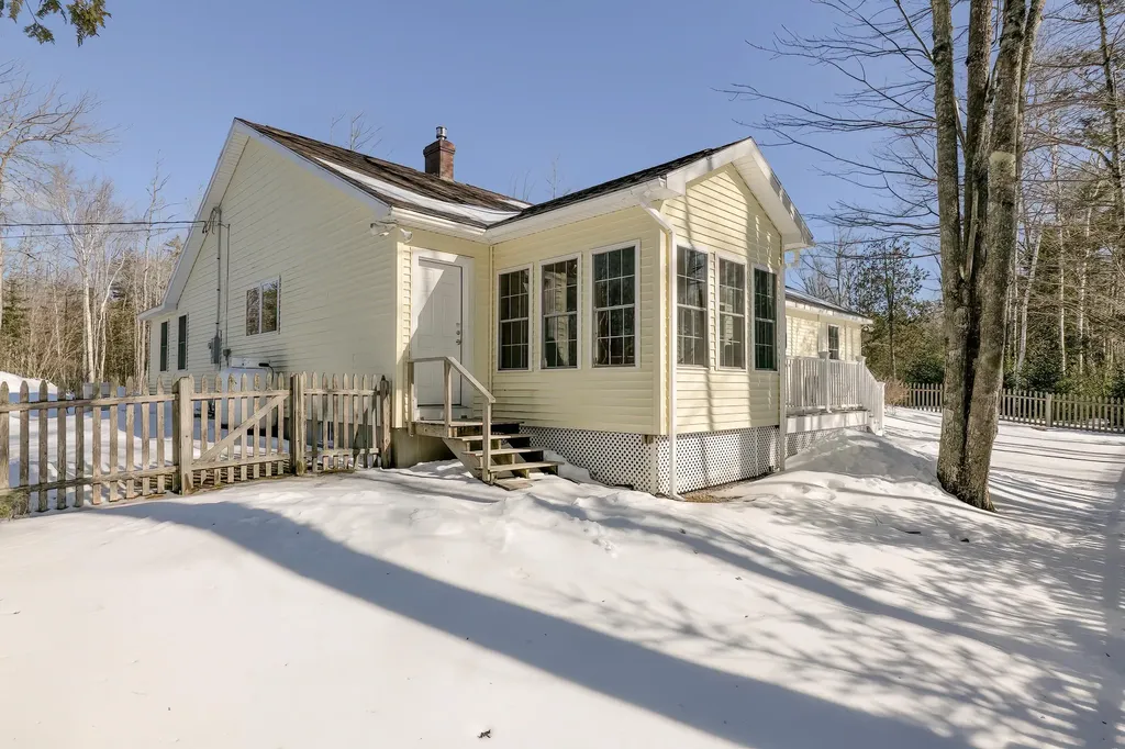 3 Stonehedge Drive Northport ME 04849