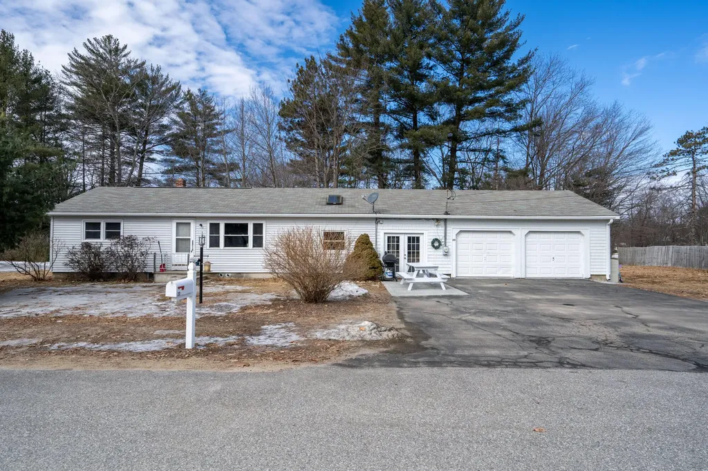 23 Ansel Drive Waterboro ME 04087
