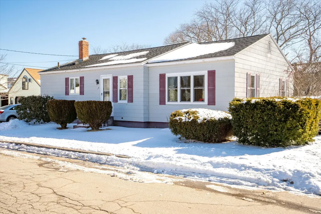 13 Raymond Street Biddeford ME 04005