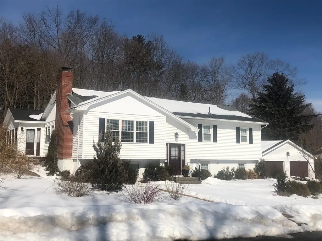 39 Dion Avenue Kittery ME 03904