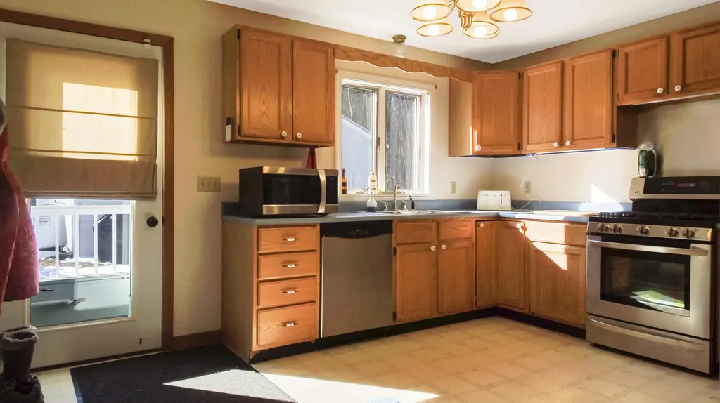 23 Sunflower Lane Sidney ME 04330