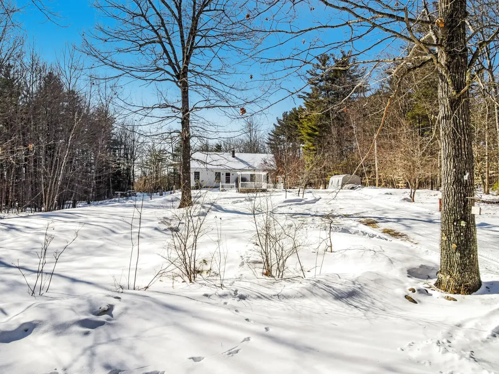 23 Sunflower Lane Sidney ME 04330