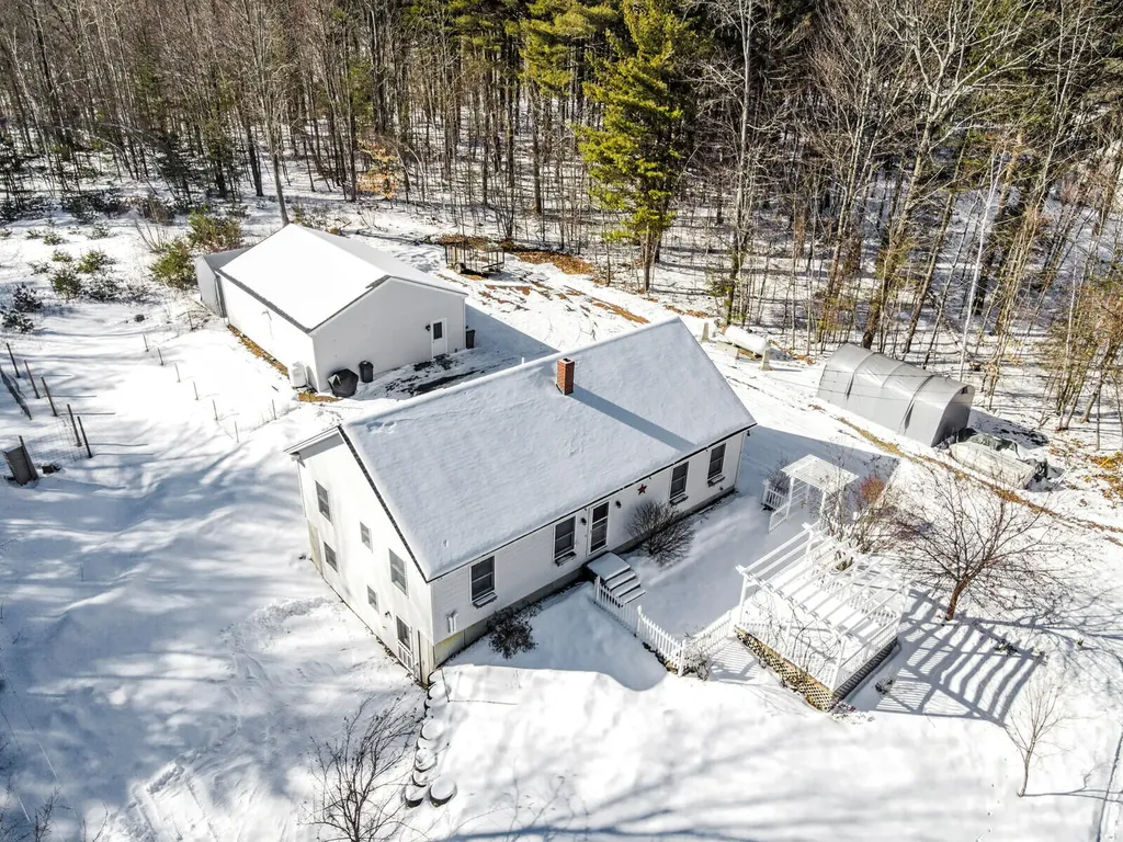 23 Sunflower Lane Sidney ME 04330