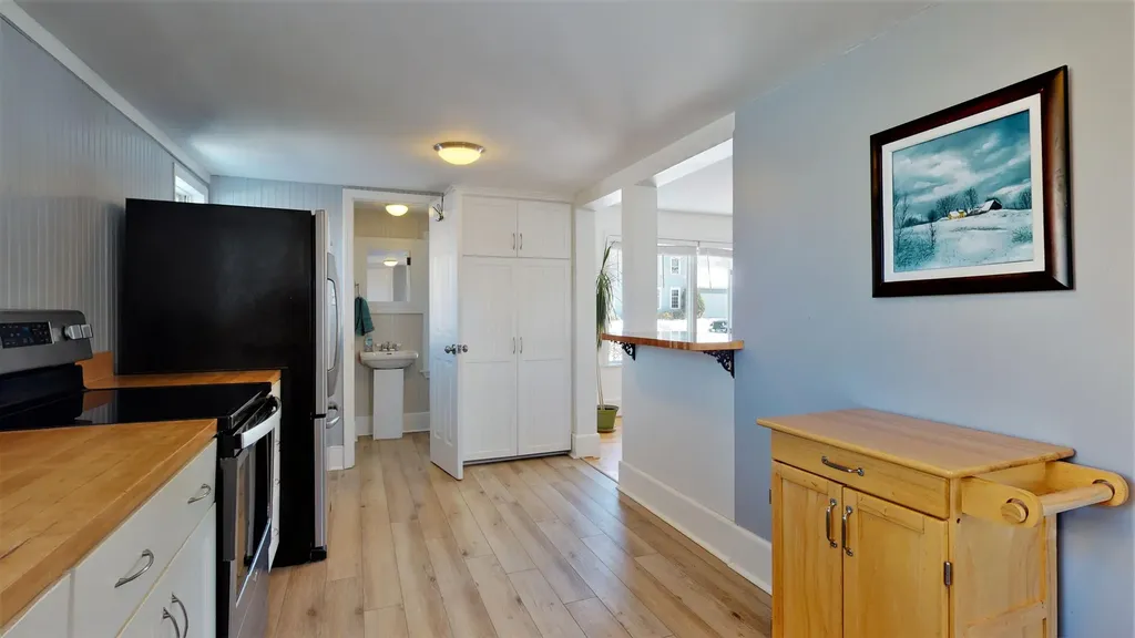 168 Curtis Road Portland ME 04103