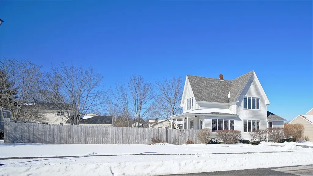 168 Curtis Road Portland ME 04103