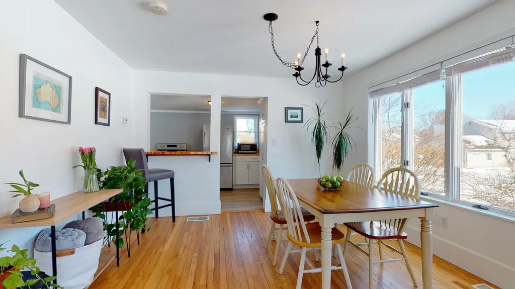 168 Curtis Road Portland ME 04103
