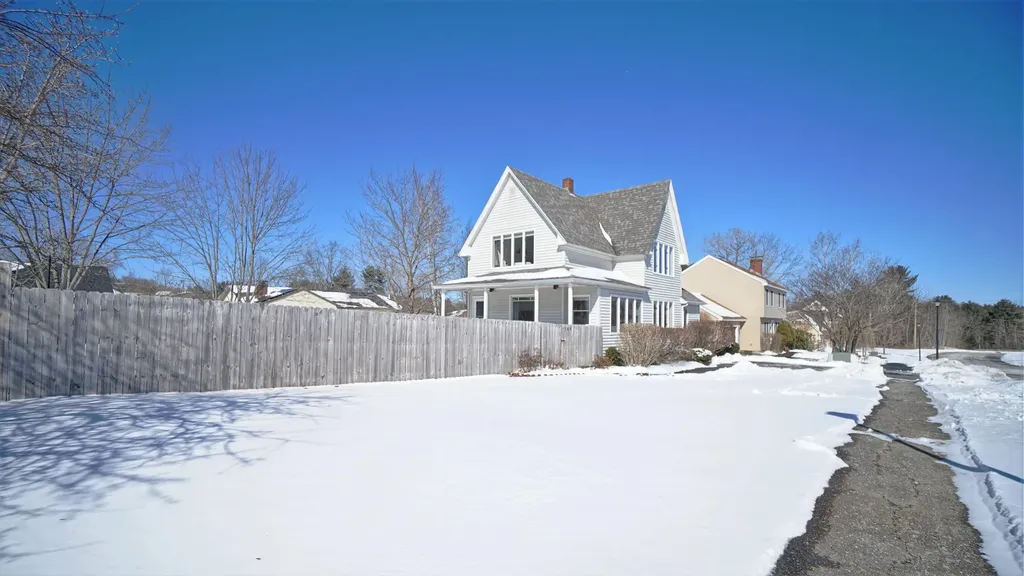 168 Curtis Road Portland ME 04103
