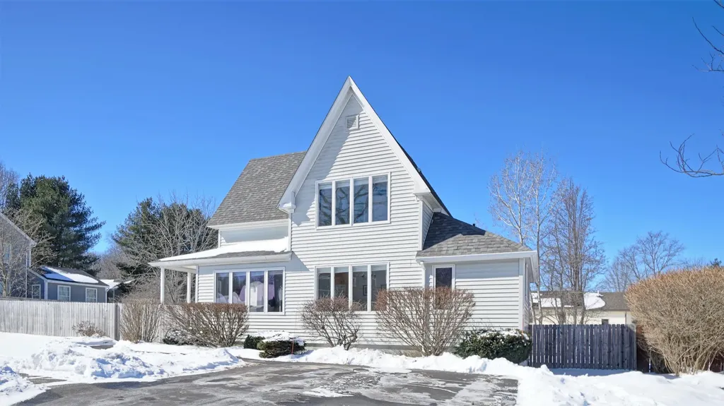 168 Curtis Road Portland ME 04103