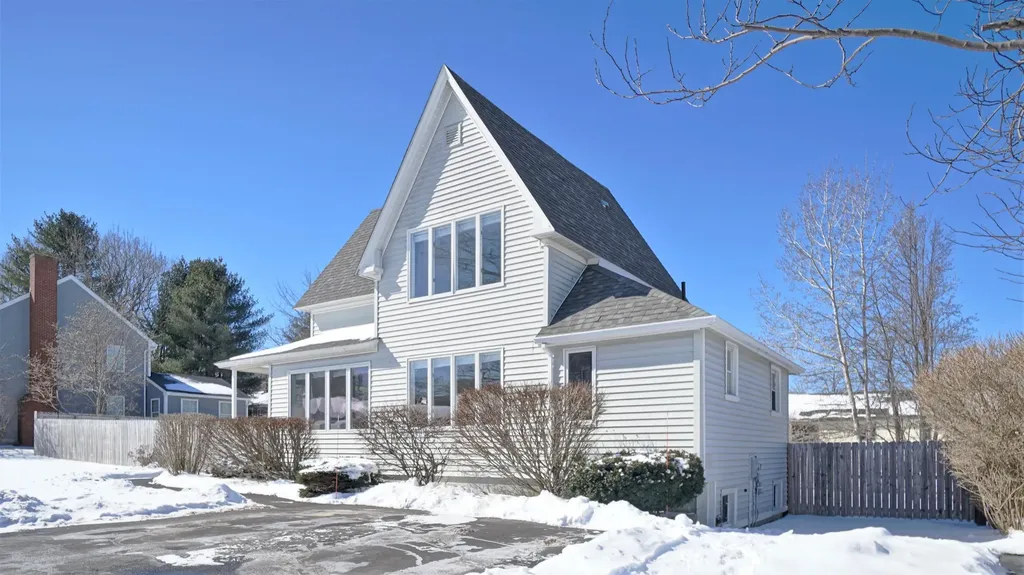 168 Curtis Road Portland ME 04103