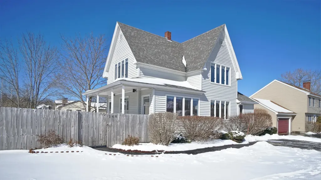 168 Curtis Road Portland ME 04103