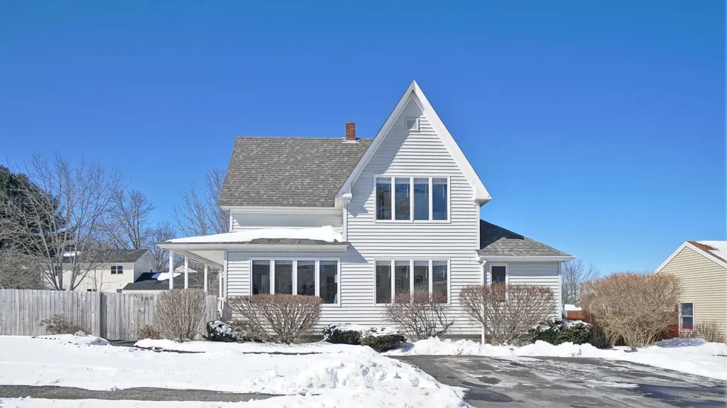 168 Curtis Road Portland ME 04103