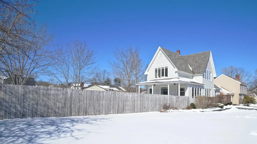 168 Curtis Road Portland ME 04103