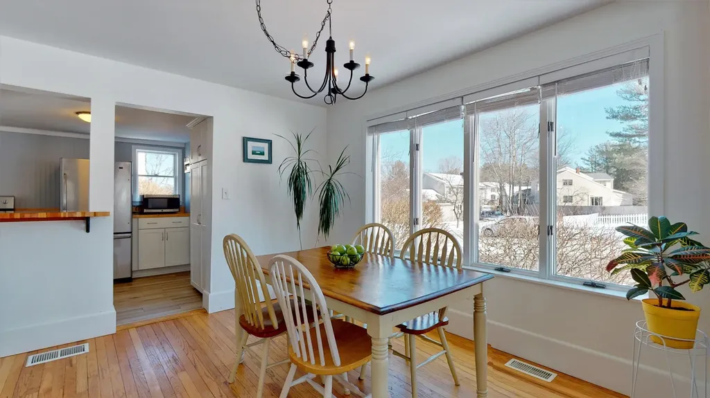 168 Curtis Road Portland ME 04103