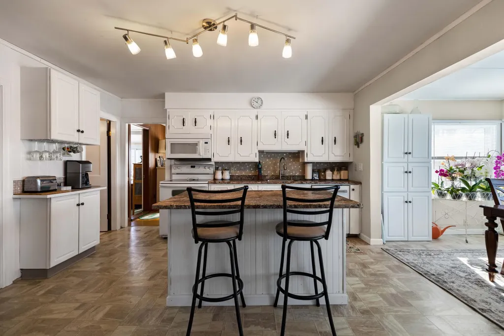 9 Brompton Street Sanford ME 04073