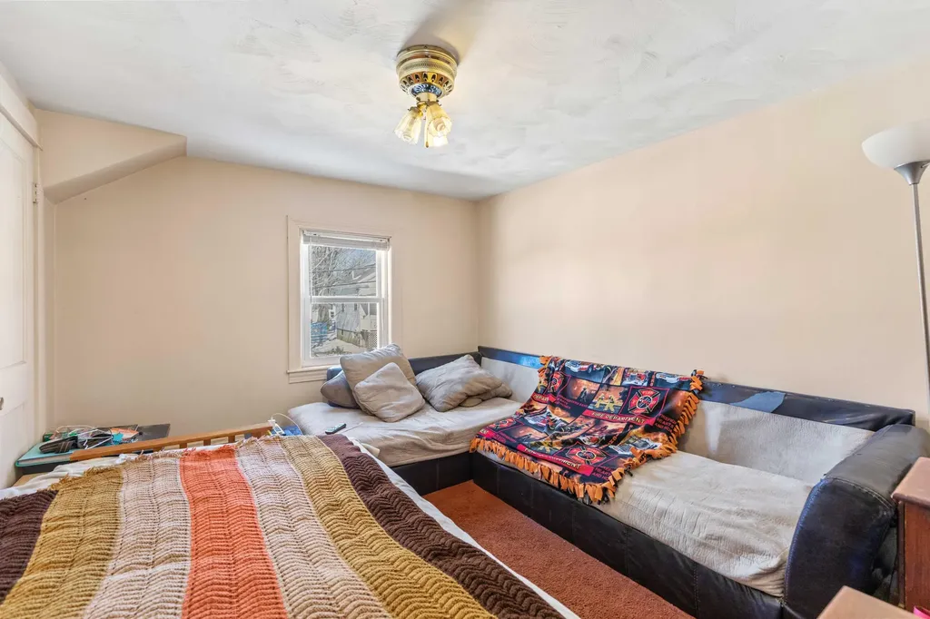 9 Brompton Street Sanford ME 04073