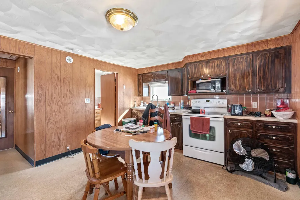 9 Brompton Street Sanford ME 04073