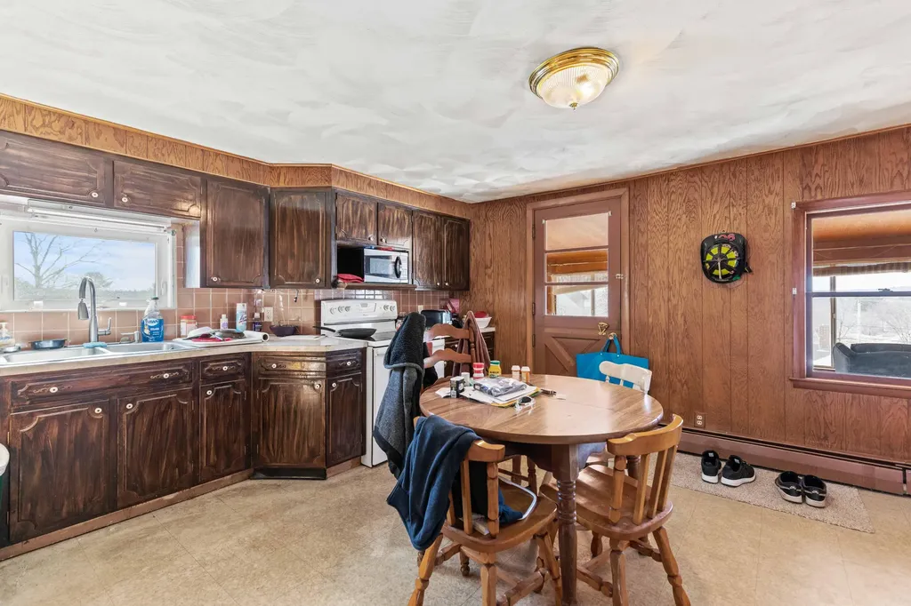 9 Brompton Street Sanford ME 04073