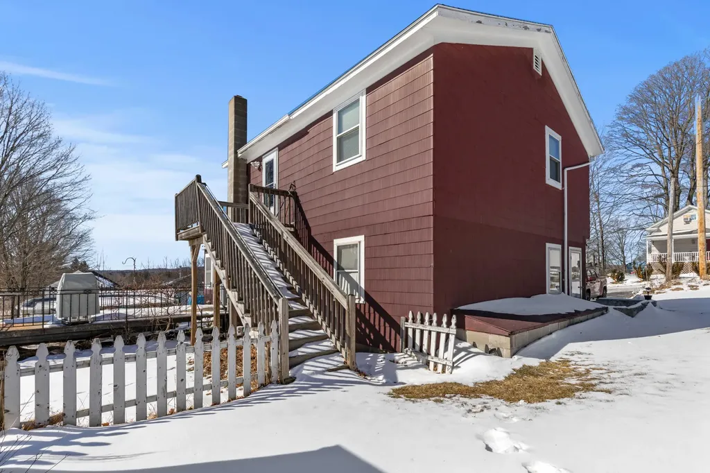 9 Brompton Street Sanford ME 04073