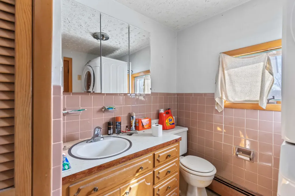 9 Brompton Street Sanford ME 04073