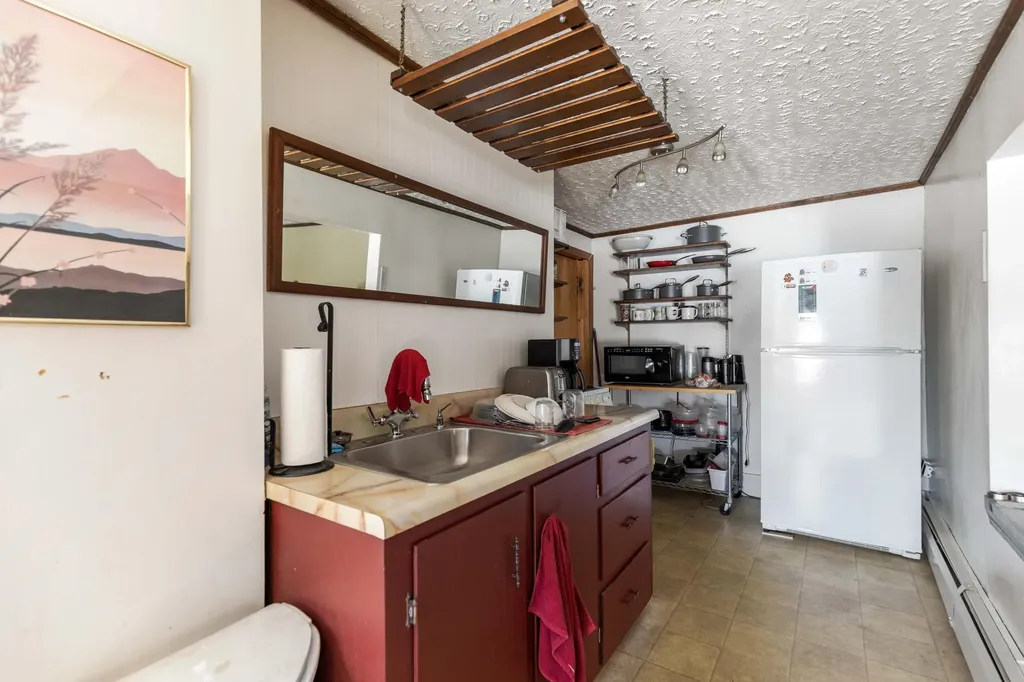 9 Brompton Street Sanford ME 04073