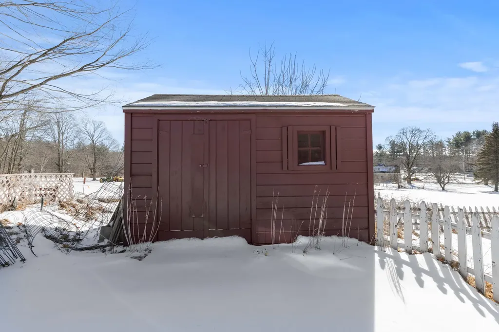 9 Brompton Street Sanford ME 04073
