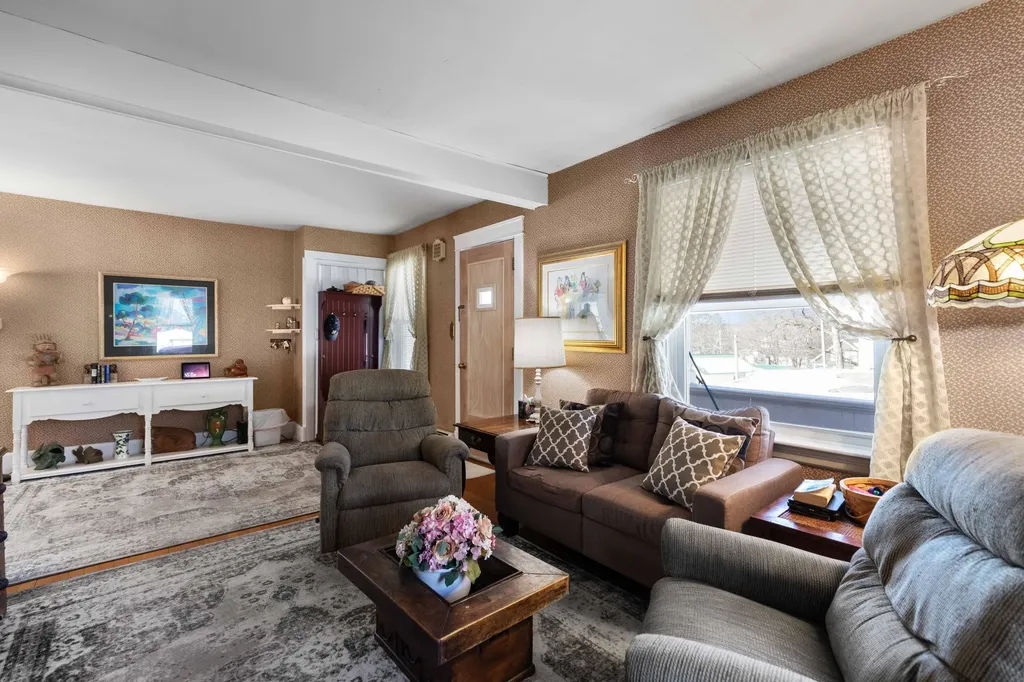 9 Brompton Street Sanford ME 04073