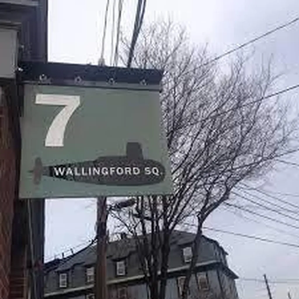 7-17 Wallingford Square Kittery ME 03904