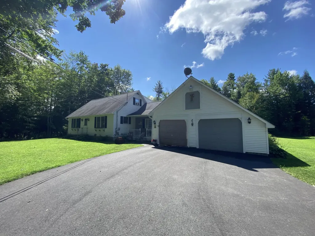 9 Six Rod Road Fairfield ME 04937