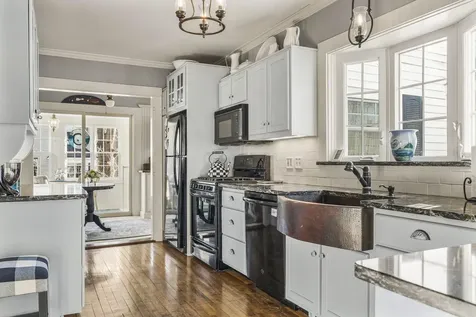 11 Beach Avenue Kennebunk ME 04043
