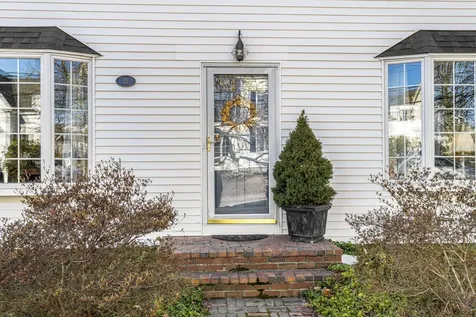 11 Beach Avenue Kennebunk ME 04043