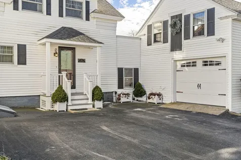 11 Beach Avenue Kennebunk ME 04043