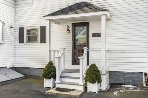 11 Beach Avenue Kennebunk ME 04043