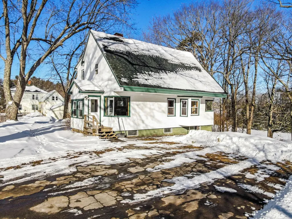 145 Bangor Road Benton ME 04901