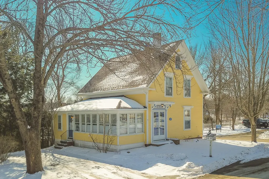 14 Alden Street Camden ME 04843
