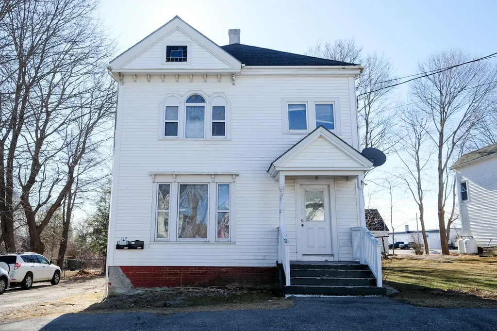 112 Pleasant Street Rockland ME 04841