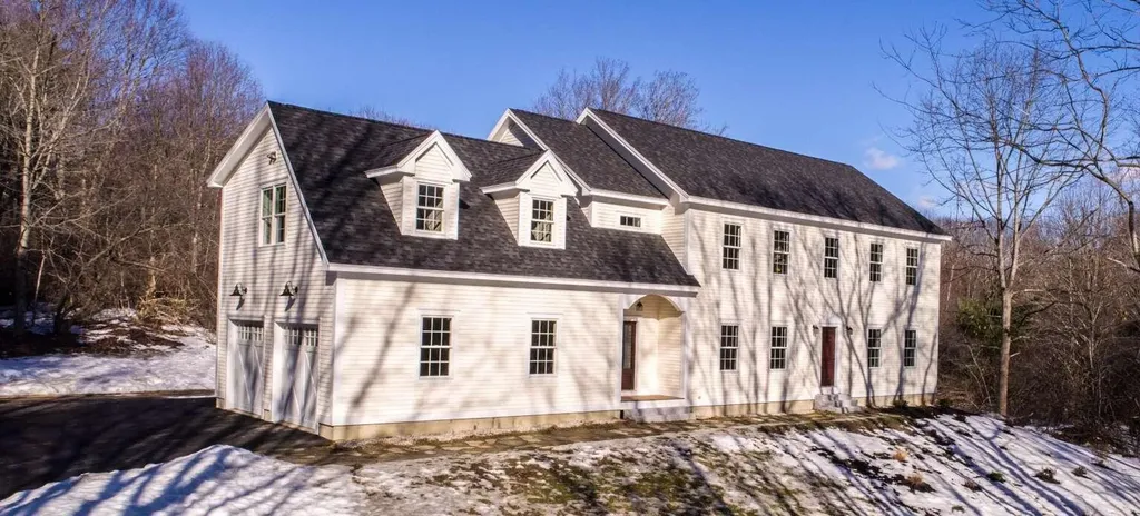 20 Sherwood Drive Freeport ME 04032