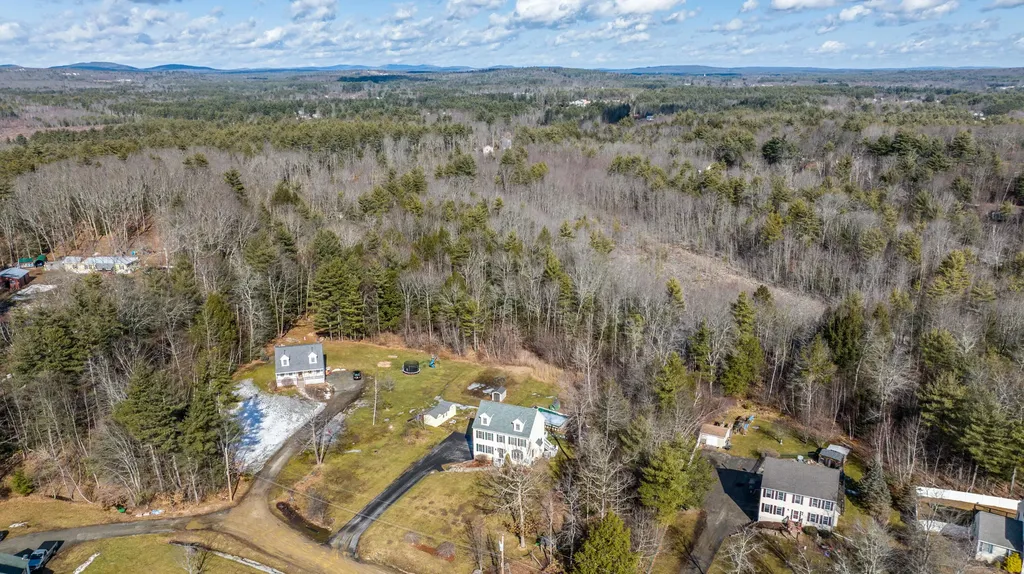 38 Brittany Lane Barrington NH 03825