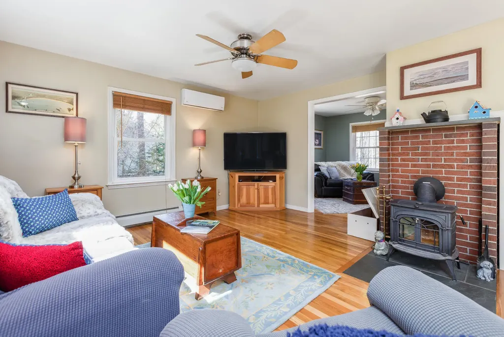 14 Windsor Pines Drive Scarborough ME 04074